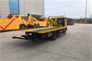 都兰非事故拖车